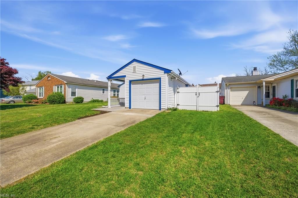 Photo of 1219 Brookside Landing, Chesapeake, VA 23320 (MLS # 10630044)