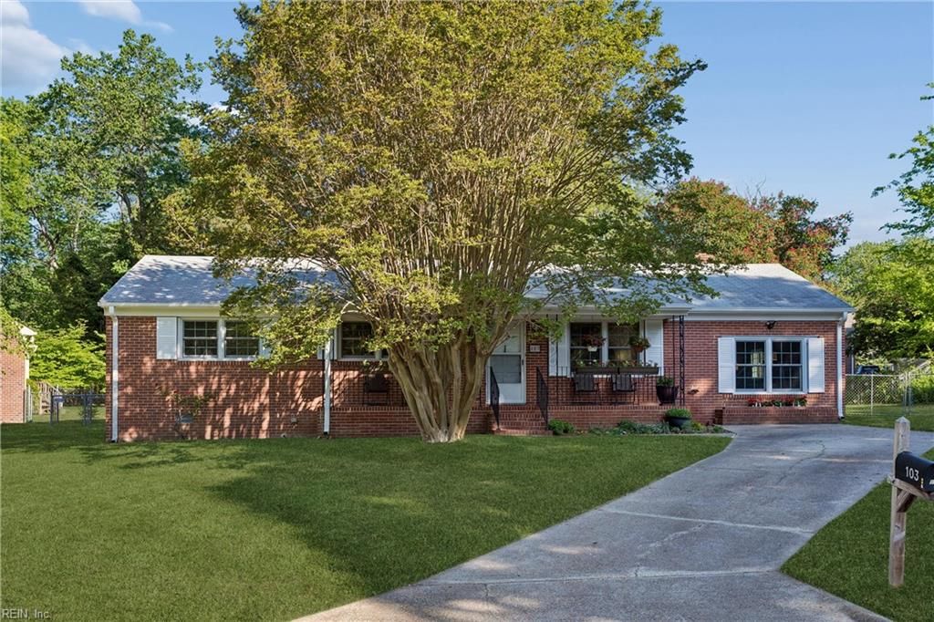 Photo of 103 Laurel Court, Williamsburg, VA 23185 (MLS # 10631135)