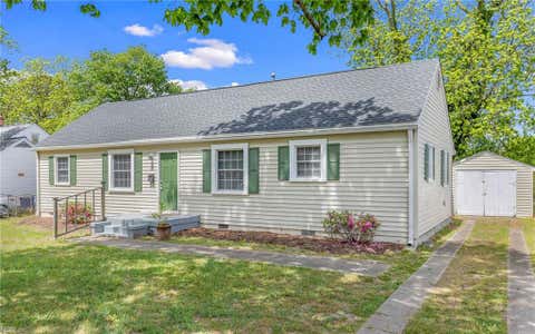 Photo of 21 Langley Avenue, Newport News, VA 23601 (MLS # 10634674)