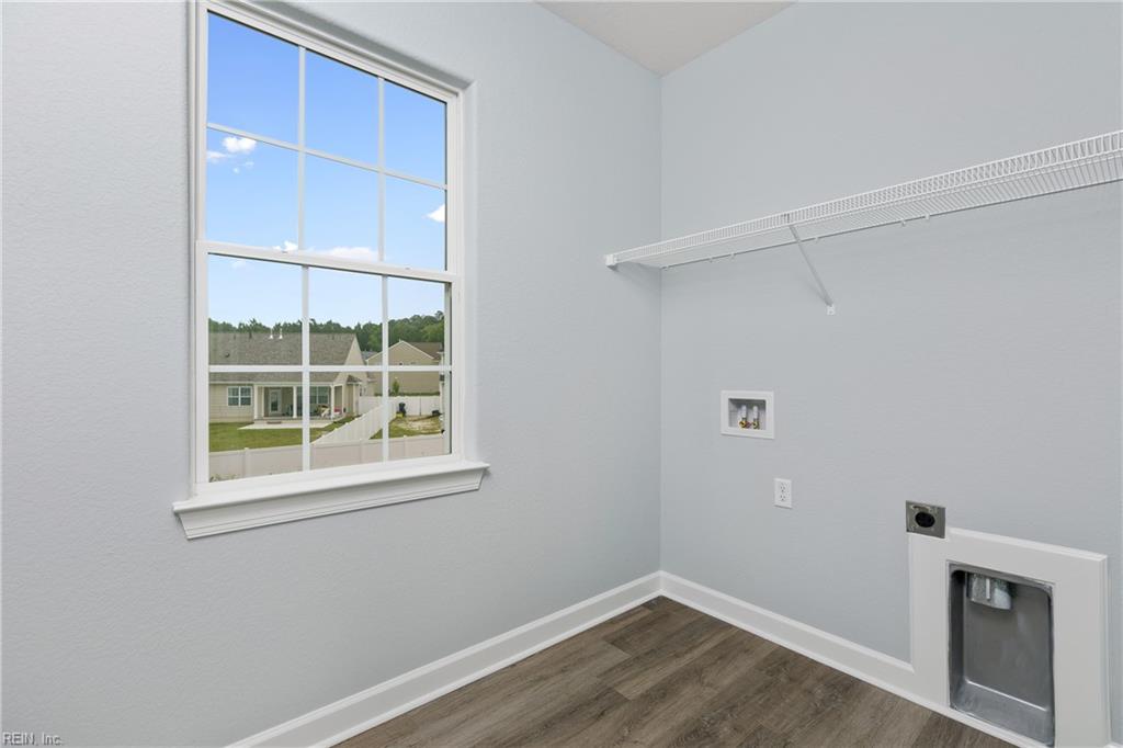 Suffolk, Virginia 23435, United States, 5 Bedrooms Bedrooms, ,3 BathroomsBathrooms,Residential,Active,70812