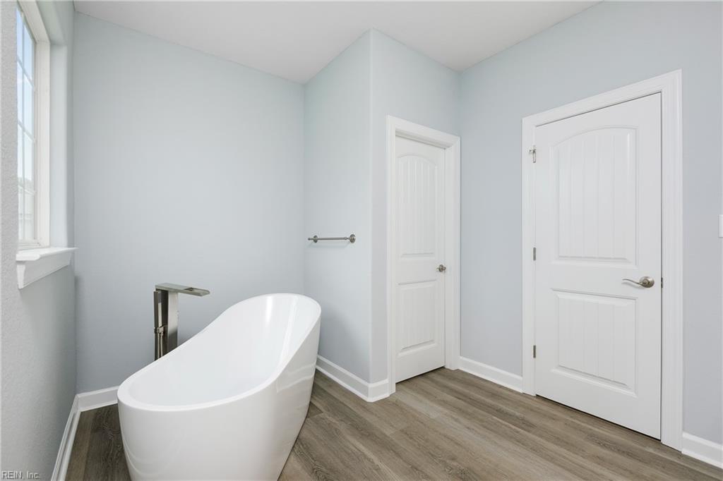 Suffolk, Virginia 23435, United States, 5 Bedrooms Bedrooms, ,3 BathroomsBathrooms,Residential,Active,70812