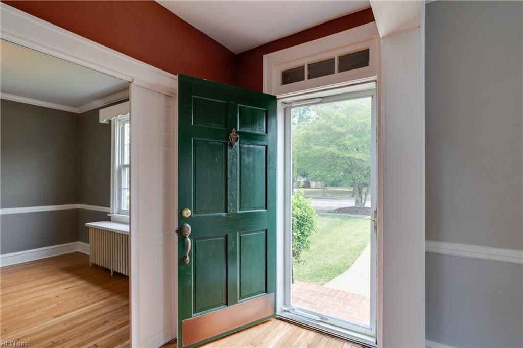 Photo of 6901 Huntington Avenue, Newport News, VA 23607 (MLS # 10623985)