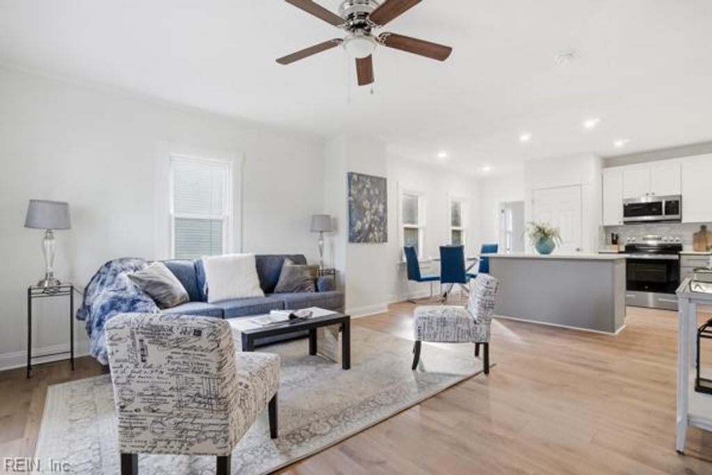 Photo of 2008 Elm Avenue, Portsmouth, VA 23704 (MLS # 10623569)