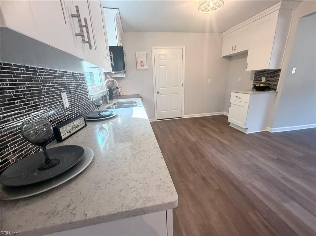 Photo of 615 Gary Lane, Hampton, VA 23661 (MLS # 10631951)