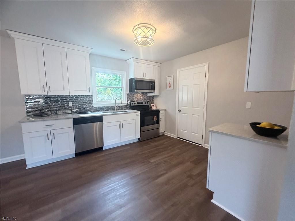 Photo of 615 Gary Lane, Hampton, VA 23661 (MLS # 10631951)