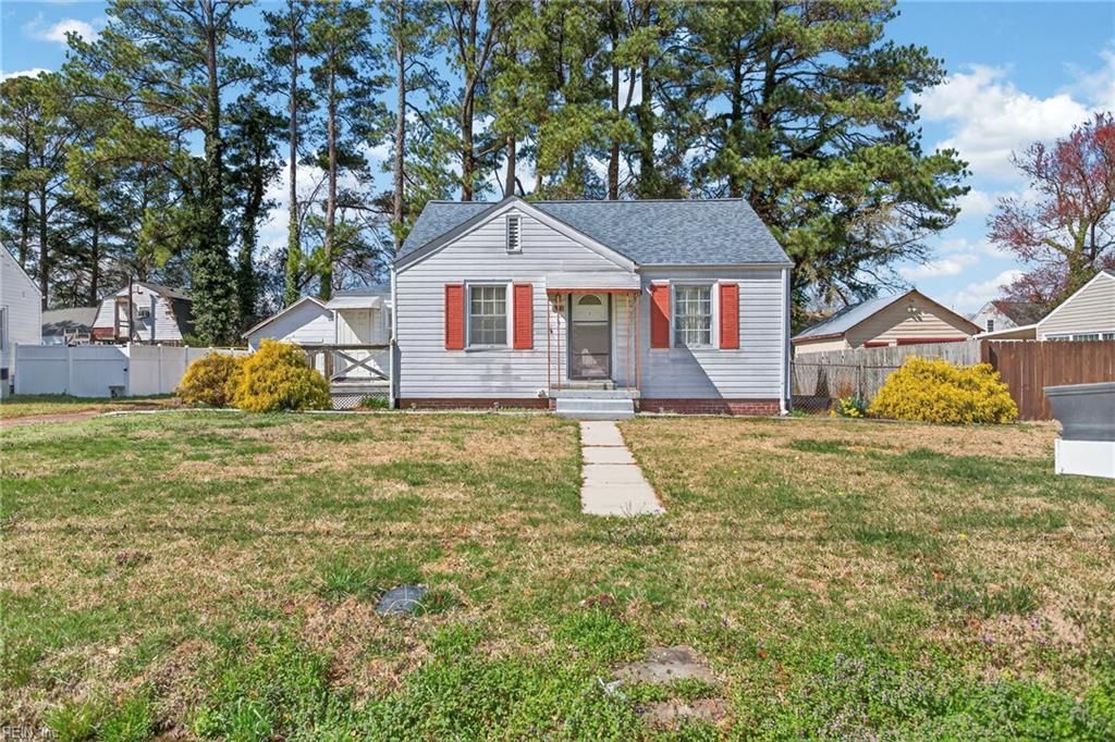 Photo of 15 Byers Avenue, Portsmouth, VA 23701 (MLS # 10624407)