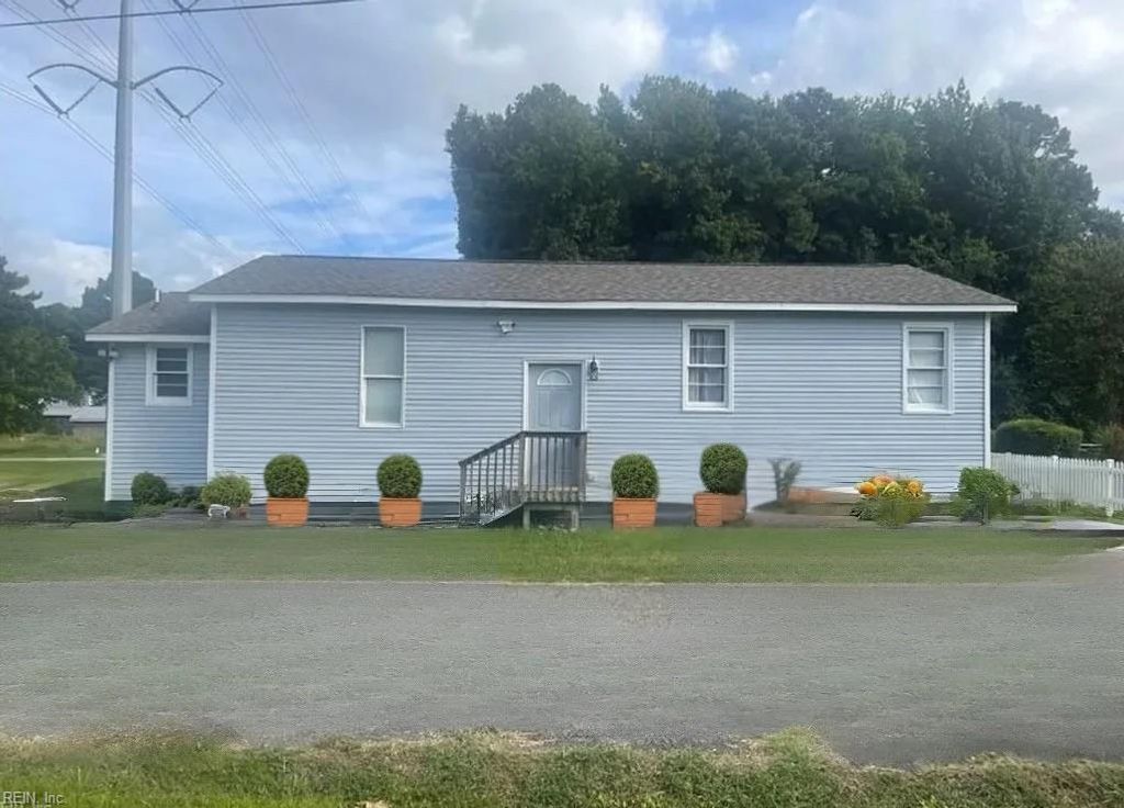 Photo of 138 Howard Drive, Williamsburg, VA 23185 (MLS # 10617432)