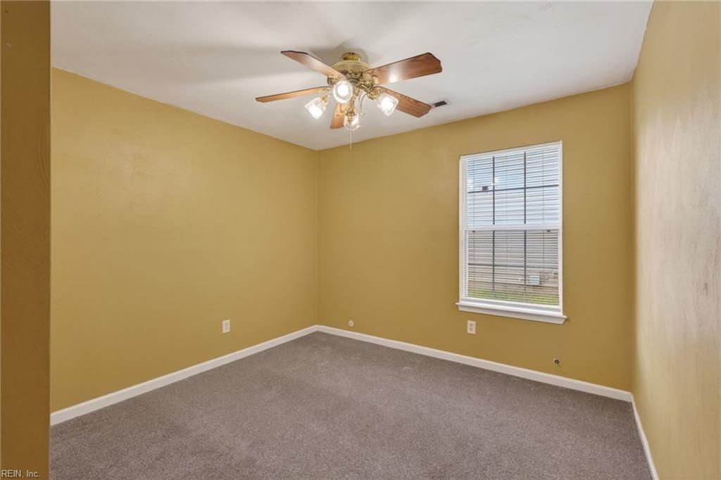 Photo of 310 Greenfield Crescent, Suffolk, VA 23434 (MLS # 10635412)