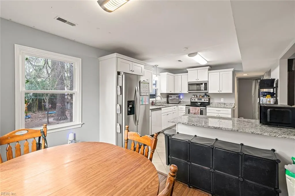 Newport News, Virginia 23602, United States, 3 Bedrooms Bedrooms, ,3 BathroomsBathrooms,Residential,Pending,102820