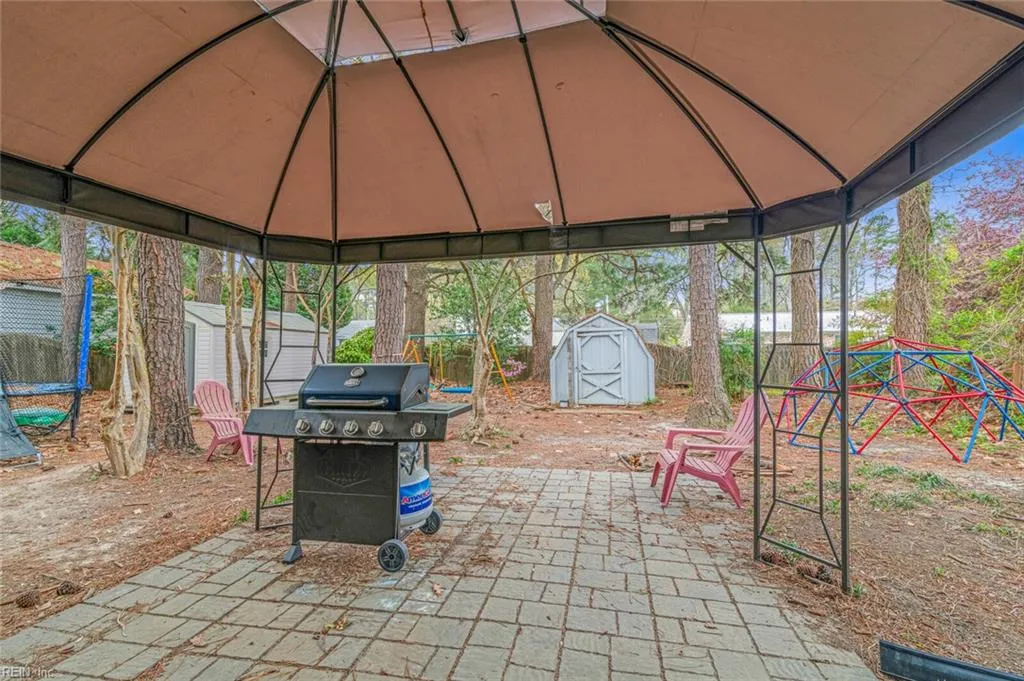 Newport News, Virginia 23602, United States, 3 Bedrooms Bedrooms, ,3 BathroomsBathrooms,Residential,Pending,102820