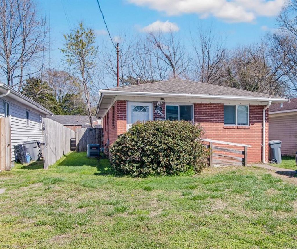 Photo of 624 Pennsylvania Ave Ave, Hampton, VA 23661 (MLS # 10626268)