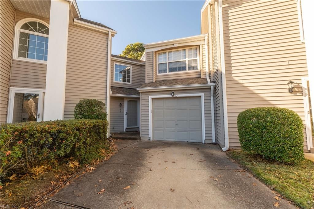 Photo of 1152 Cypress Point Way, Virginia Beach, VA 23455 (MLS # 10614019)