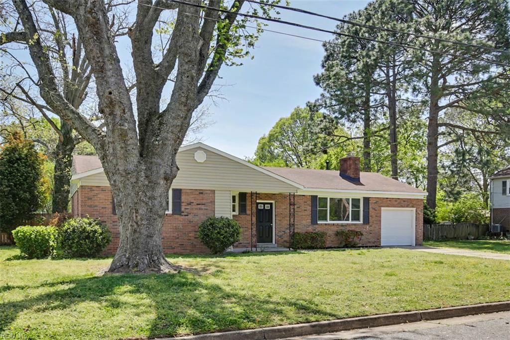 Photo of 319 Pasture Lane, Hampton, VA 23669 (MLS # 10629316)