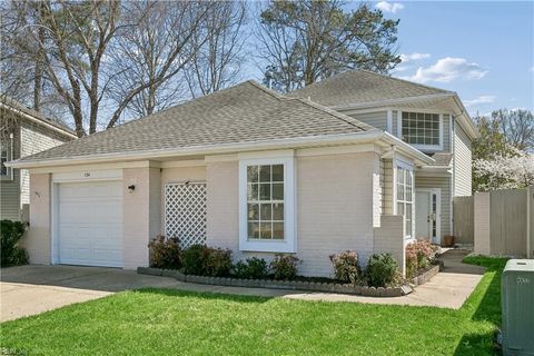 Photo of 134 Sarazen Court, Newport News, VA 23602 (MLS # 10625852)
