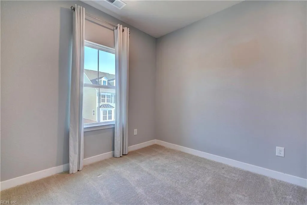 Suffolk, Virginia 23435, United States, 3 Bedrooms Bedrooms, ,3 BathroomsBathrooms,Residential,Active,28599