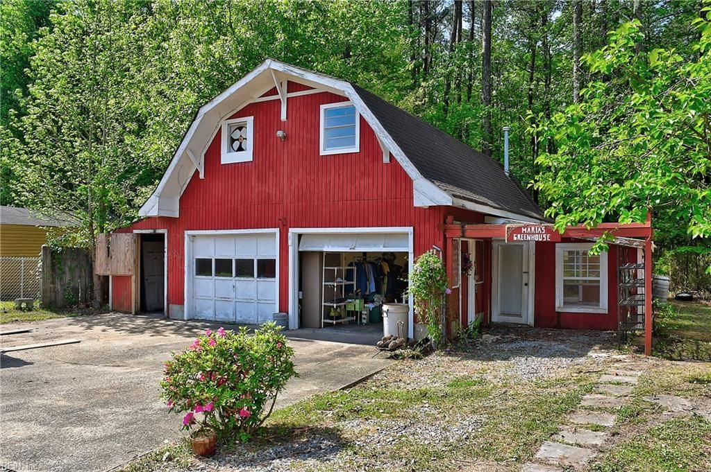 Photo of 604 Fife St St, Chesapeake, VA 23321 (MLS # 10630410)