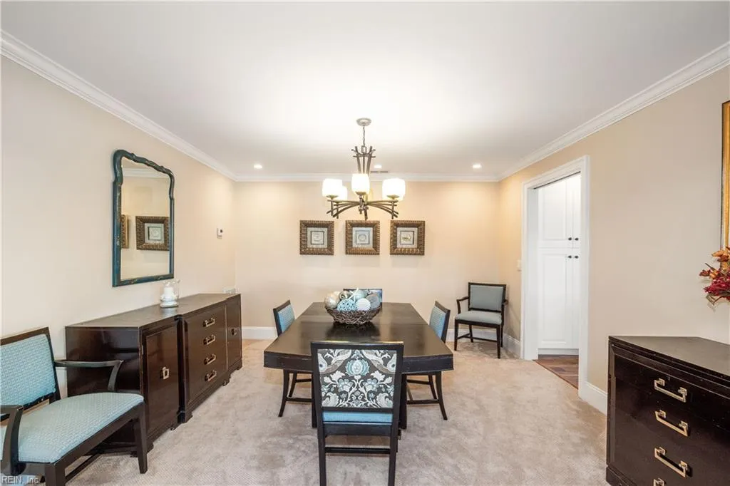 Virginia Beach, Virginia 23451, United States, 2 Bedrooms Bedrooms, ,2 BathroomsBathrooms,Residential,Active,238448