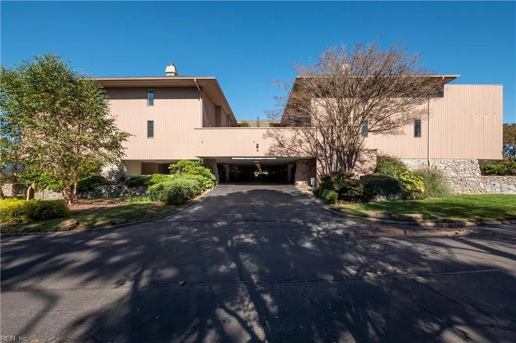 Virginia Beach, Virginia 23451, United States, 2 Bedrooms Bedrooms, ,2 BathroomsBathrooms,Residential,Active,238448