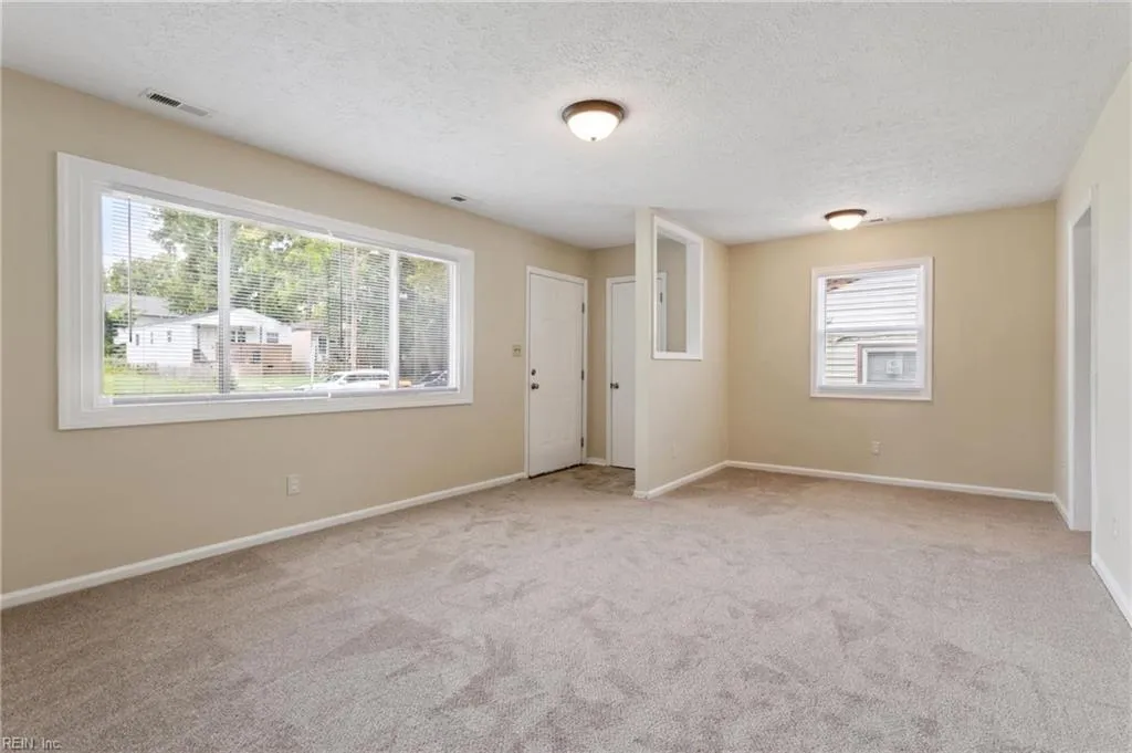 Newport News, Virginia 23607, United States, 4 Bedrooms Bedrooms, ,2 BathroomsBathrooms,Residential,Active,197191