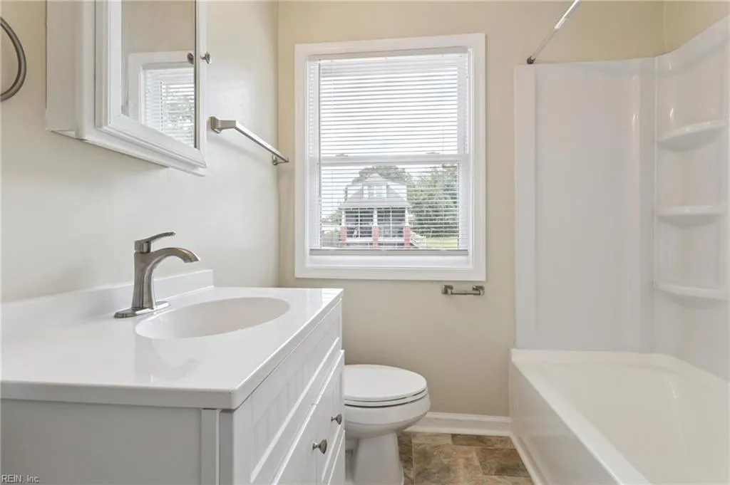 Newport News, Virginia 23607, United States, 4 Bedrooms Bedrooms, ,2 BathroomsBathrooms,Residential,Active,197191