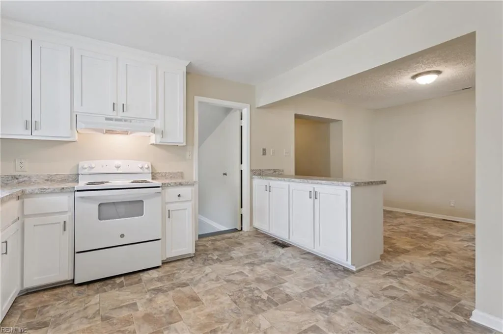 Newport News, Virginia 23607, United States, 4 Bedrooms Bedrooms, ,2 BathroomsBathrooms,Residential,Active,197191