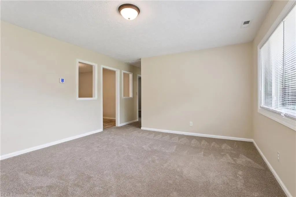 Newport News, Virginia 23607, United States, 4 Bedrooms Bedrooms, ,2 BathroomsBathrooms,Residential,Active,197191