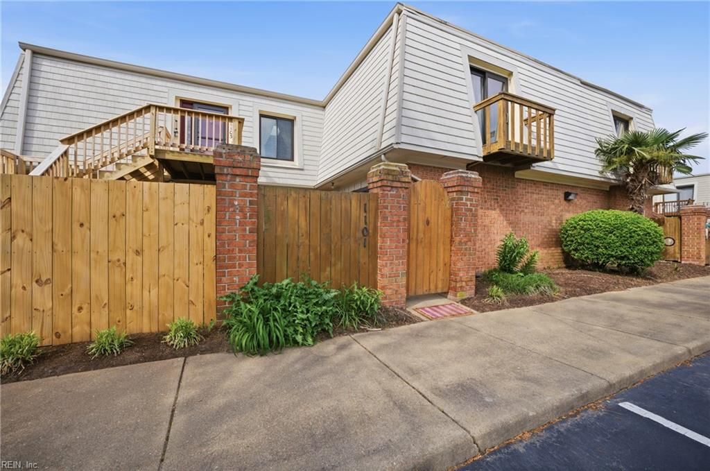 Photo of 1101 Lands End Way #25, Virginia Beach, VA 23451 (MLS # 10631542)