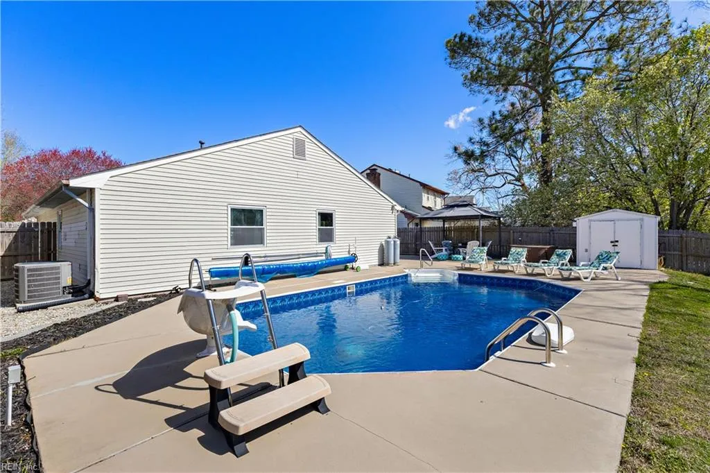 Virginia Beach, Virginia 23456, United States, 3 Bedrooms Bedrooms, ,2 BathroomsBathrooms,Residential,Active,97859