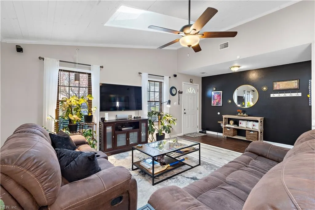 Virginia Beach, Virginia 23456, United States, 3 Bedrooms Bedrooms, ,2 BathroomsBathrooms,Residential,Active,97859