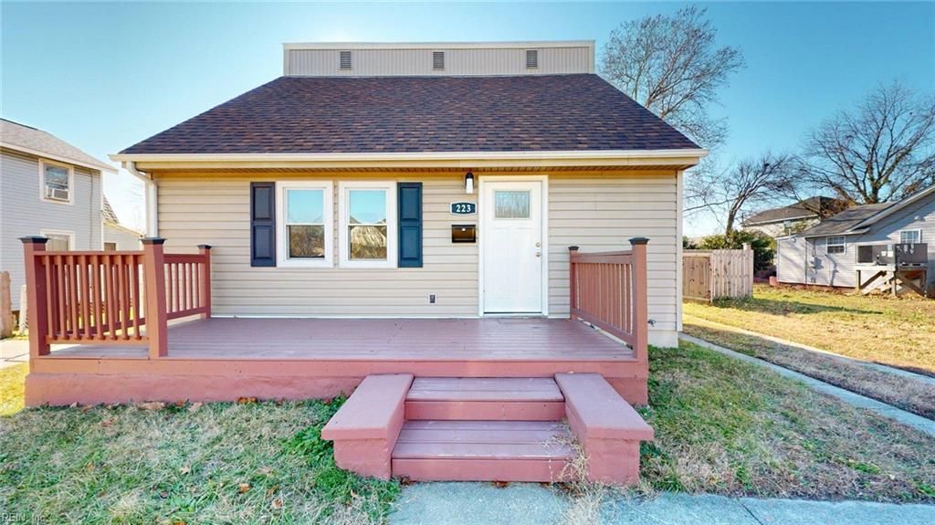 Photo of 223 Sycamore Avenue, Newport News, VA 23607 (MLS # 10616631)