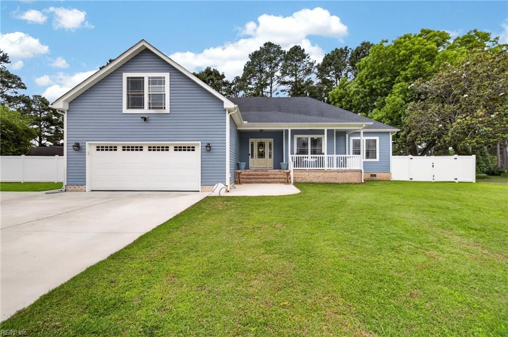 Photo of 4209 Rivercliff W Crescent, Suffolk, VA 23435 (MLS # 10637512)