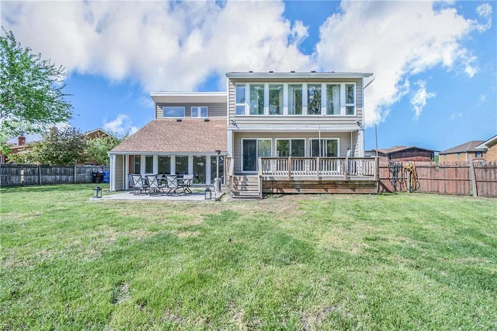 Chesapeake, Virginia 23320, United States, 4 Bedrooms Bedrooms, ,3 BathroomsBathrooms,Residential,Pending,109286