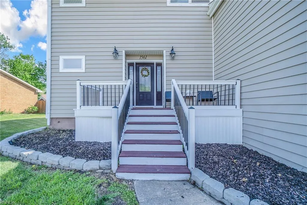 Chesapeake, Virginia 23320, United States, 4 Bedrooms Bedrooms, ,3 BathroomsBathrooms,Residential,Pending,109286