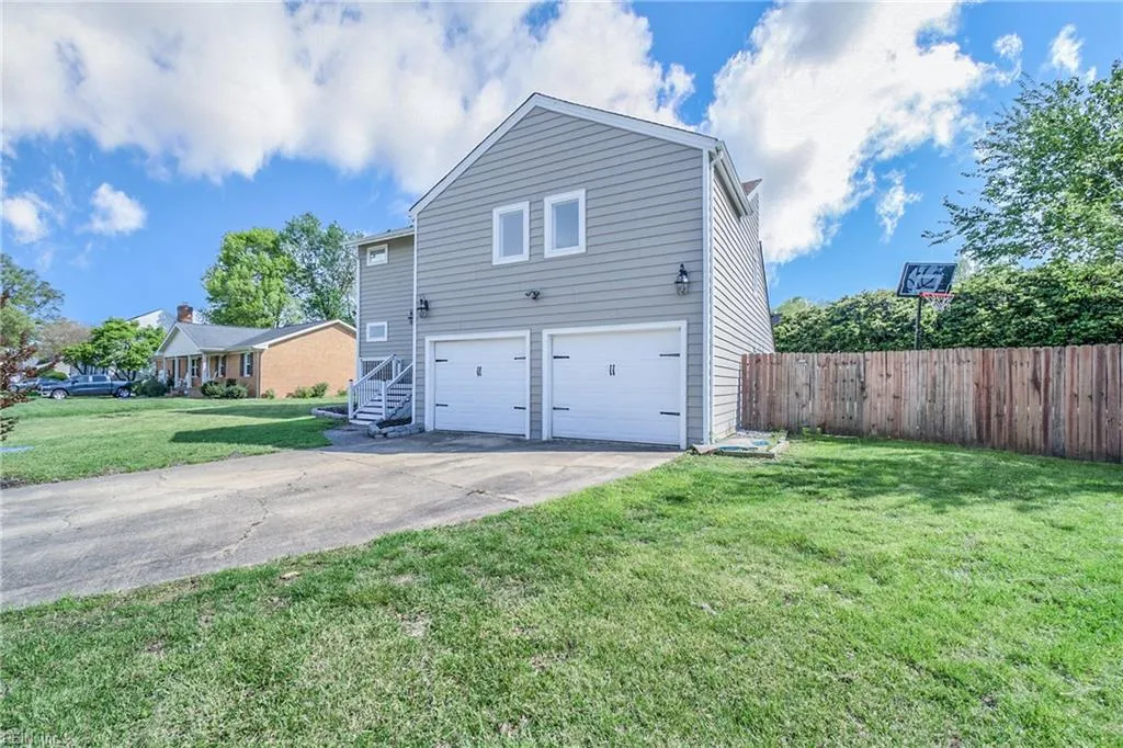 Chesapeake, Virginia 23320, United States, 4 Bedrooms Bedrooms, ,3 BathroomsBathrooms,Residential,Pending,109286