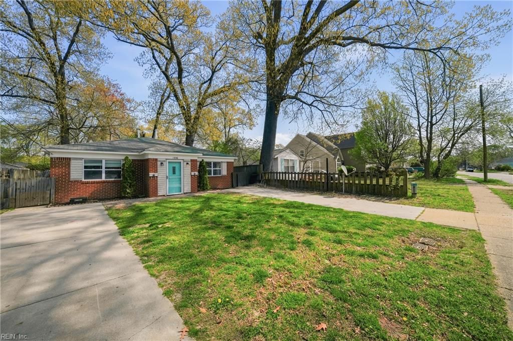 Photo of 1336 Modoc Avenue, Norfolk, VA 23518 (MLS # 10627182)