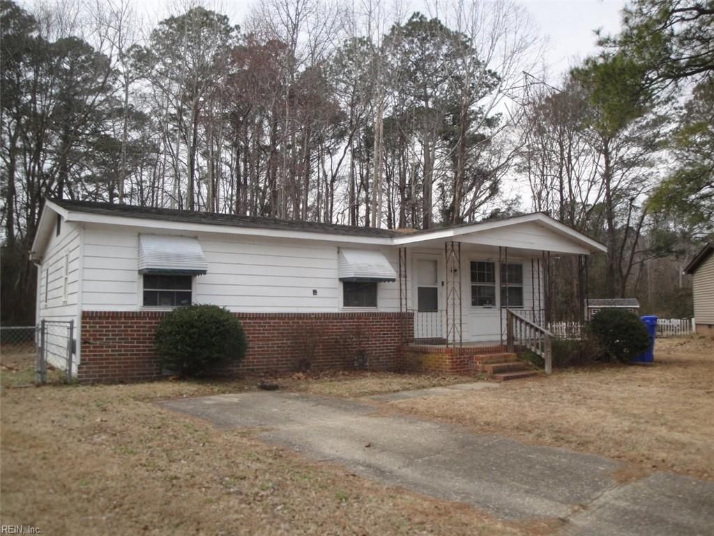 Photo of 1304 Shelton Court, Suffolk, VA 23434 (MLS # 10622908)