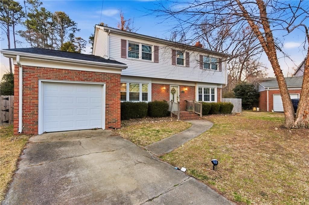 Photo of 4708 Mallard Circle, Portsmouth, VA 23703 (MLS # 10618804)