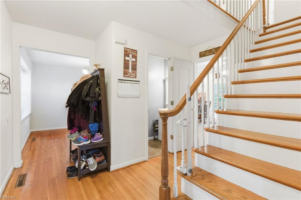 Photo of 4708 Mallard Circle, Portsmouth, VA 23703 (MLS # 10618804)