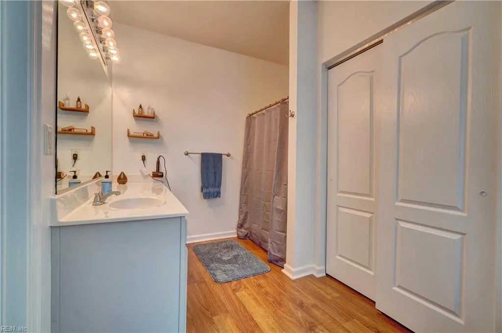 Suffolk, Virginia 23435, United States, 4 Bedrooms Bedrooms, ,2 BathroomsBathrooms,Residential,Pending,120359