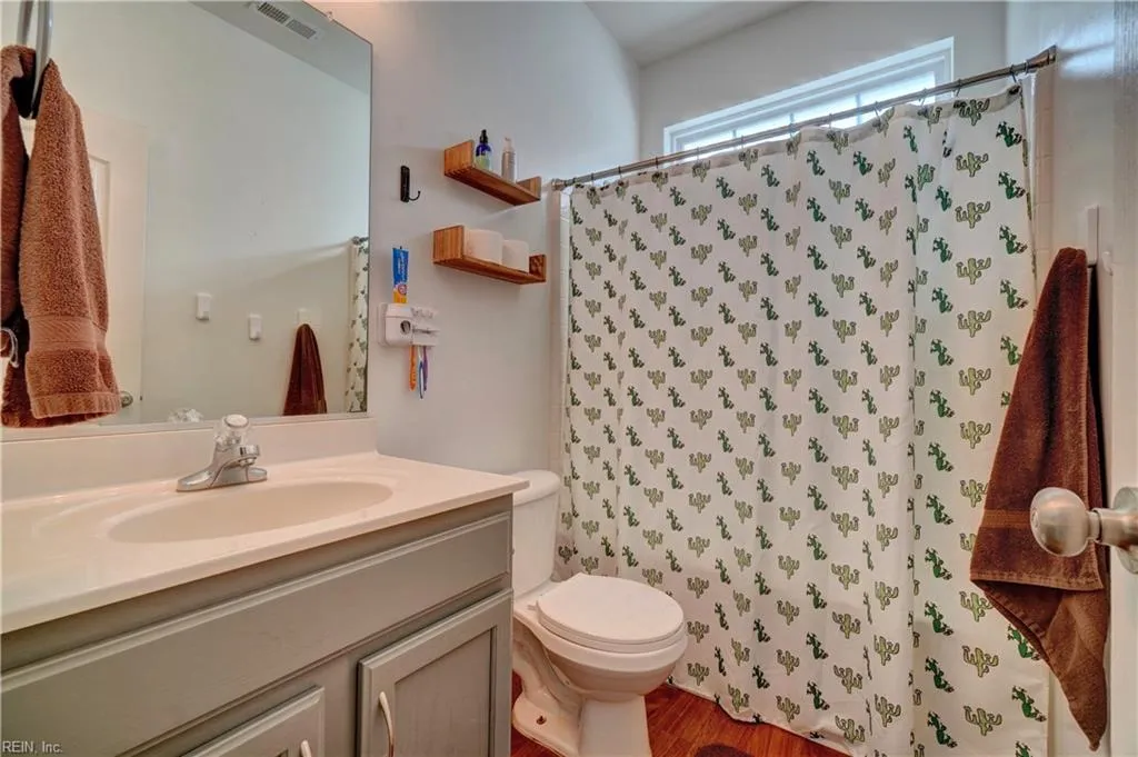 Suffolk, Virginia 23435, United States, 4 Bedrooms Bedrooms, ,2 BathroomsBathrooms,Residential,Pending,120359