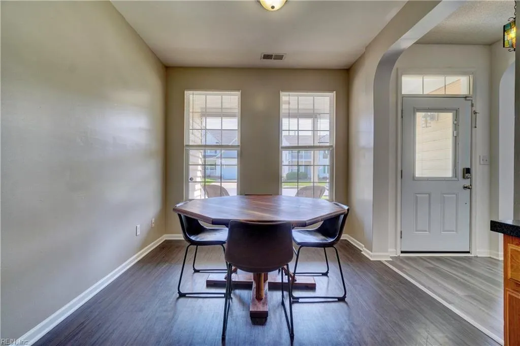 Suffolk, Virginia 23435, United States, 4 Bedrooms Bedrooms, ,2 BathroomsBathrooms,Residential,Pending,120359