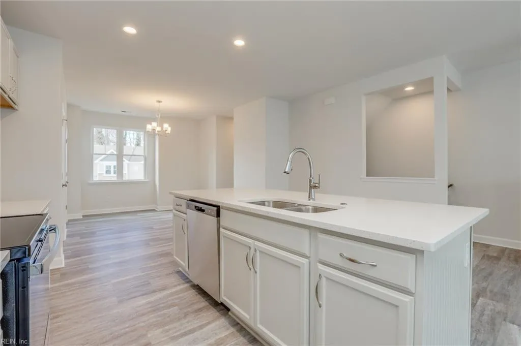 Suffolk, Virginia 23435, United States, 4 Bedrooms Bedrooms, ,4 BathroomsBathrooms,Residential,Active,248359