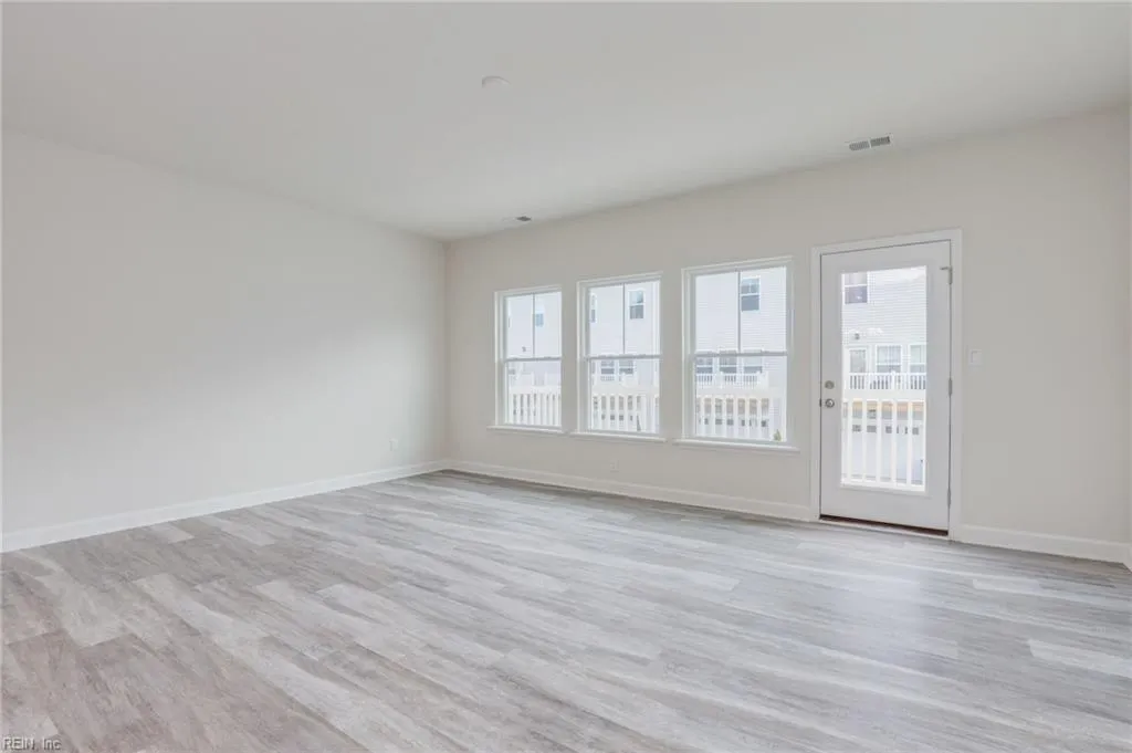 Suffolk, Virginia 23435, United States, 4 Bedrooms Bedrooms, ,4 BathroomsBathrooms,Residential,Active,248359