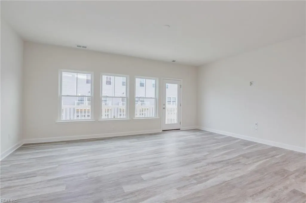 Suffolk, Virginia 23435, United States, 4 Bedrooms Bedrooms, ,4 BathroomsBathrooms,Residential,Active,248359