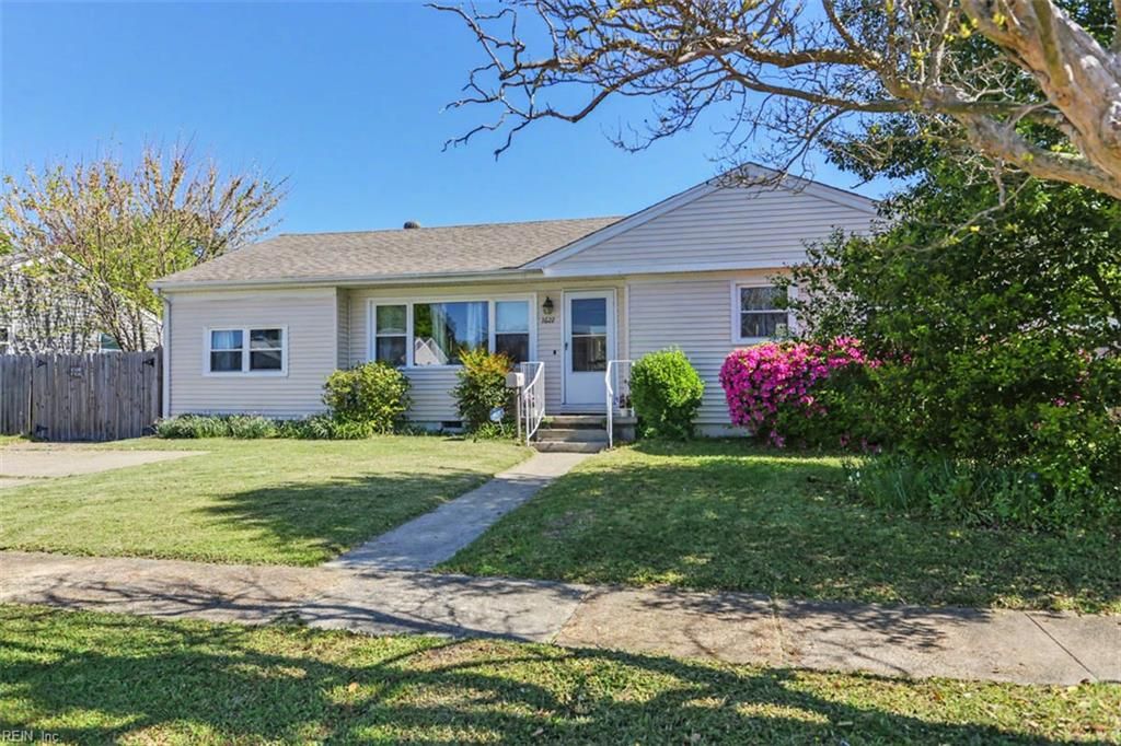 Photo of 1622 Ara Street, Norfolk, VA 23503 (MLS # 10630034)