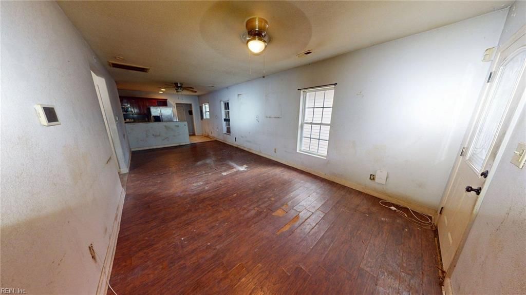 Photo of 2956 Lens Avenue, Norfolk, VA 23509 (MLS # 10608677)