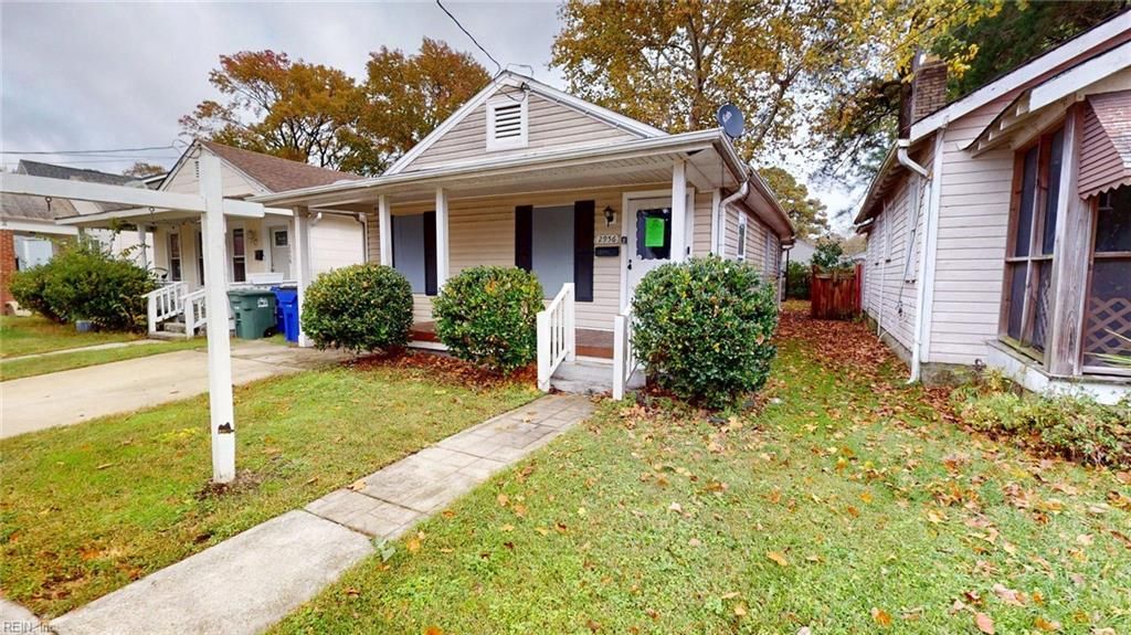 Photo of 2956 Lens Avenue, Norfolk, VA 23509 (MLS # 10608677)