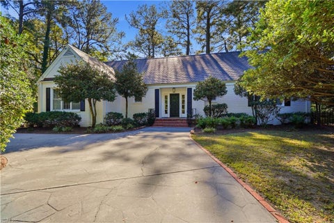 Photo of 7304 Appletree Lane, Norfolk, VA 23505 (MLS # 10658733)