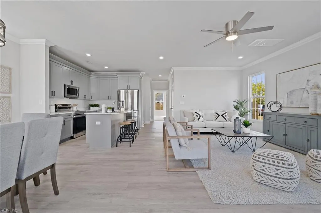 Norfolk, Virginia 23504, United States, 4 Bedrooms Bedrooms, ,4 BathroomsBathrooms,Residential,Pending,23829