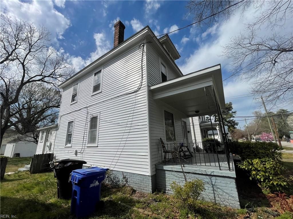 Photo of 502 Chautauqua Avenue, Portsmouth, VA 23707 (MLS # 10620178)